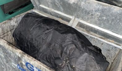 Kapıkule’de valizler dolusu uyuşturucuyu çöpe atarken yakalandılar