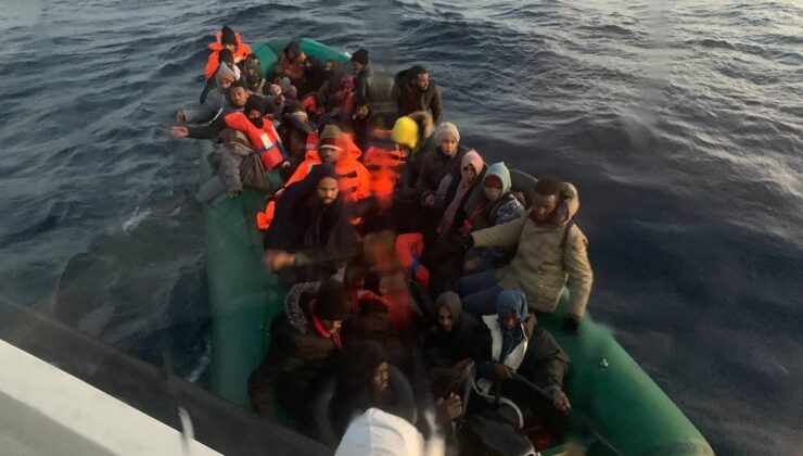 Yunan unsurları tarafından ölüme terk edilen 39 kaçak göçmen kurtarıldı