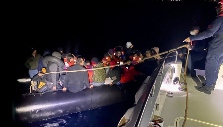 Yunanistan’ın ölüme ittiği 182 düzensiz göçmen kurtarıldı