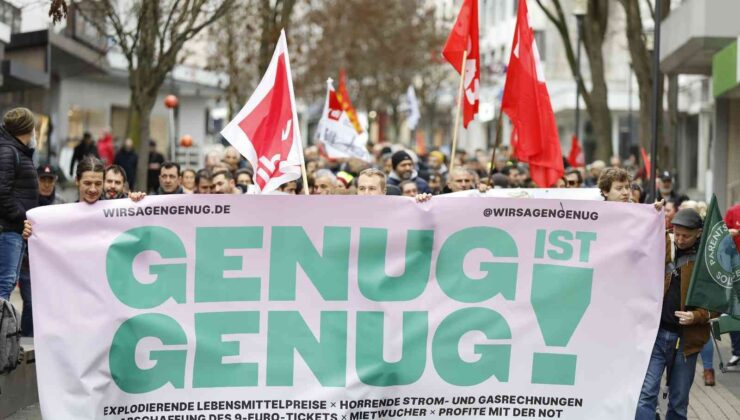 Almanya’da işten çıkarılan Türk işçilerden eylem