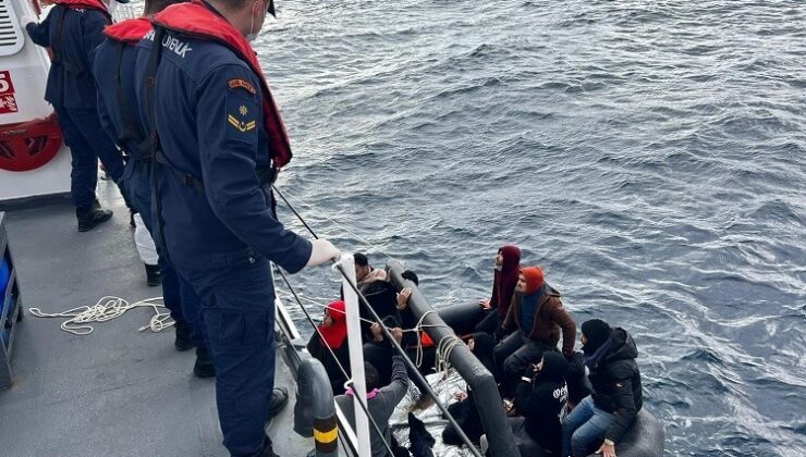 Ayvacık açıklarında Yunan unsurlarınca ölüme terk edilen 12 kaçak göçmen kurtarıldı