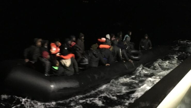 Yunanistan’ın ölüme ittiği 64 düzensiz göçmen kurtarıldı