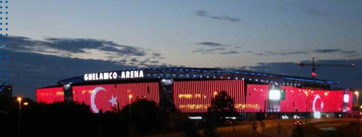 Gent stadı Türk bayrağıyla ışıklandırıldı